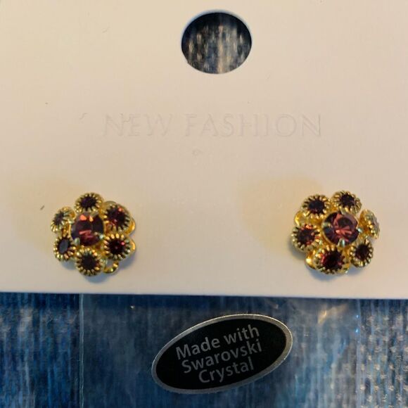 Swarovski Crystal amethyst gold studs - Picture 1 of 7
